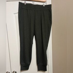 NEW Cabi Olive Pivot Jogger Pants
